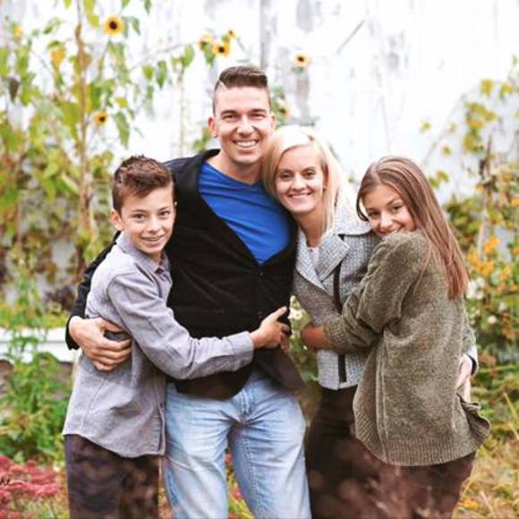 Meet your Posher, Isabelle - Picture 1 of 1